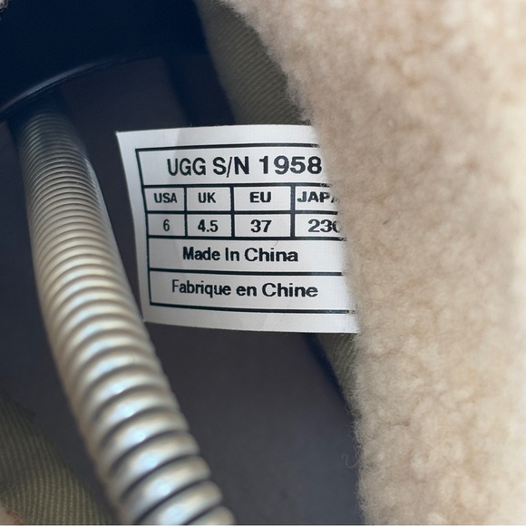 UGG 1958 Lynnea Leather Studded Foldover Clog Boot Shearling Cuff, Brown, Size 6 - Picture 10 of 11